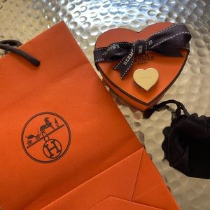 Hermès Mini Coeur Heart Scarf Ring~Gold~Brand New